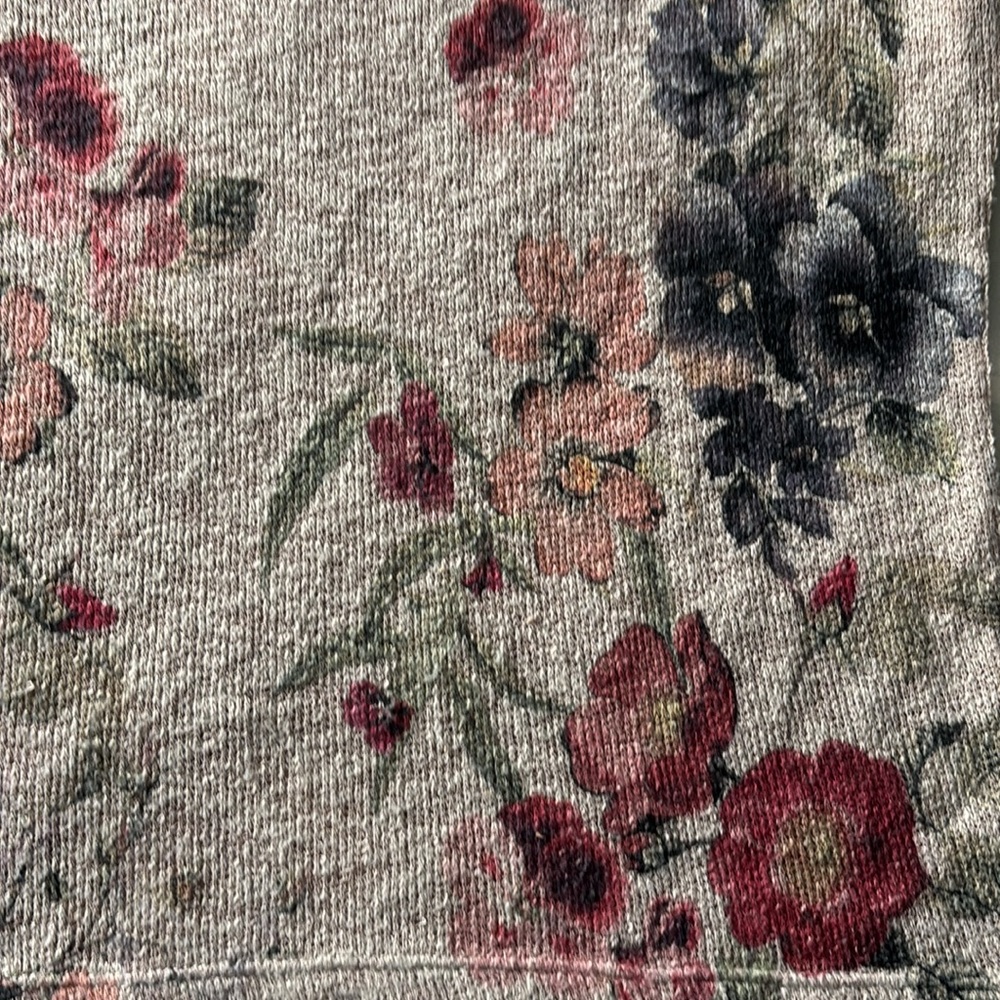 Spring time Floral Knit Sweater - Picture 2 of 5